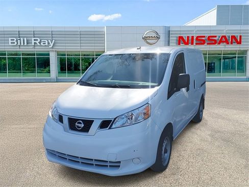 Used 2020 Nissan NV200 S image 2