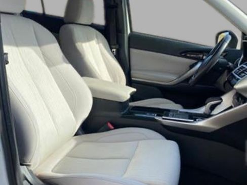 Used 2018 Mitsubishi Eclipse Cross SEL image 37