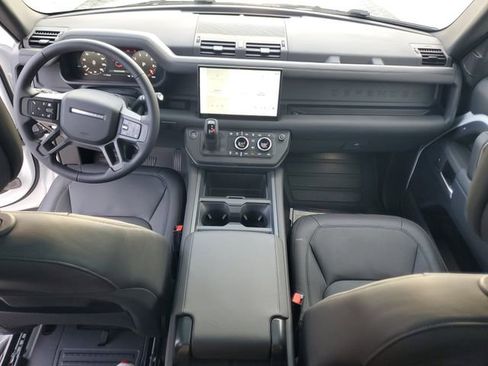 Certified 2025 Land Rover Defender 90 S image 15