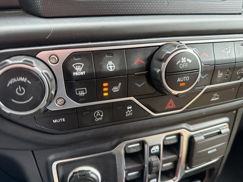 Used 2021 Jeep Gladiator Sport AWD/4WD image 73