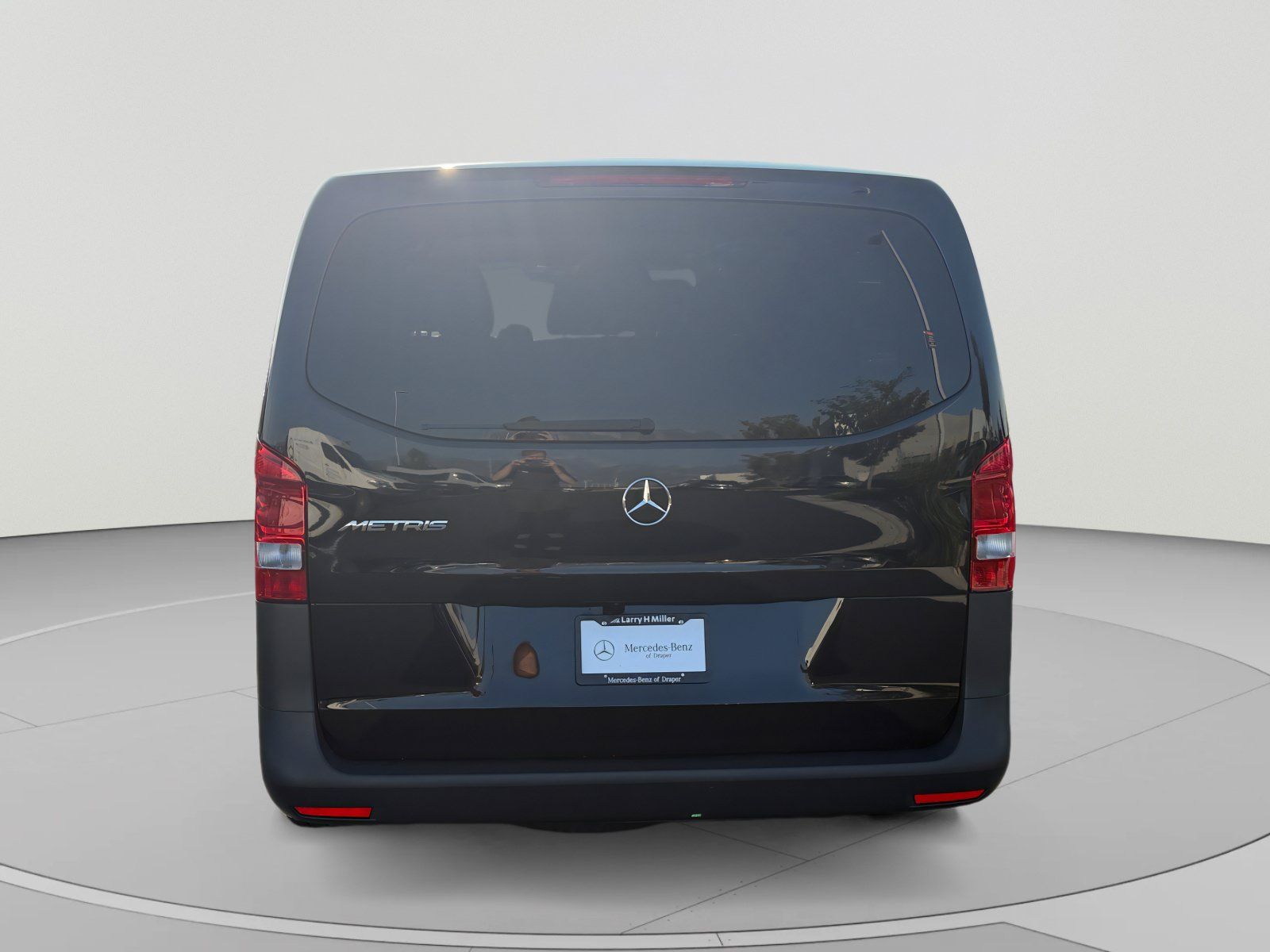 Used 2023 Mercedes-Benz Metris Passenger image 4