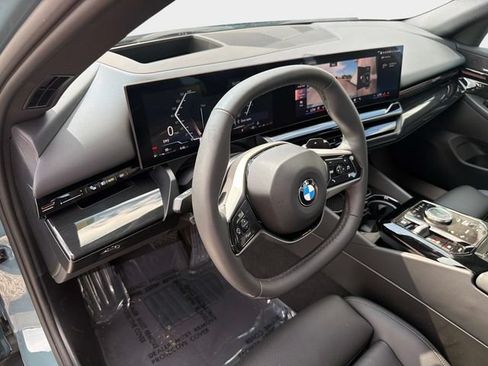 Used 2026 BMW 530i RWD image 21