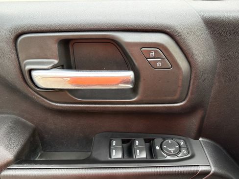 Used 2022 Chevrolet Silverado 1500 Custom RWD image 16