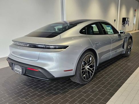 New 2025 Porsche Taycan image 7