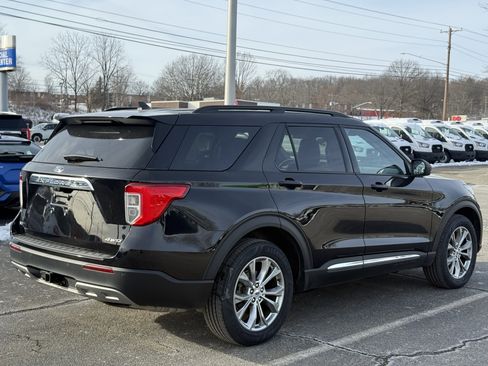 Certified 2023 Ford Explorer XLT w/ Equipment Group 202A image 2
