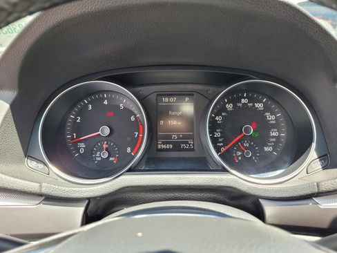 Used 2018 Volkswagen Passat 2.0T S FWD image 24