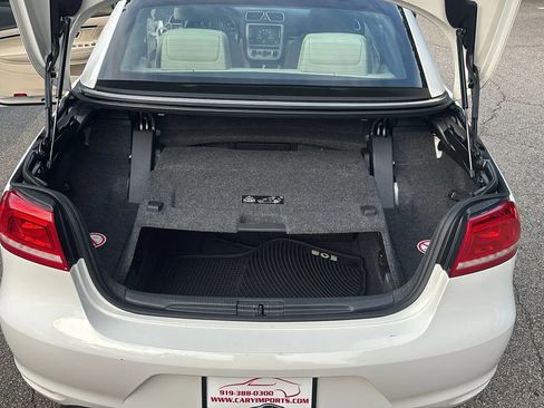 Used 2014 Volkswagen Eos FWD image 25