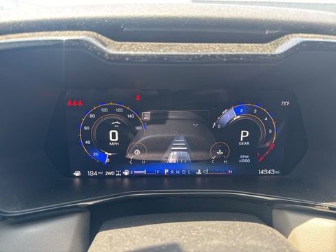Used 2024 Chevrolet Colorado ZR2 w/ Technology Package AWD/4WD image 7