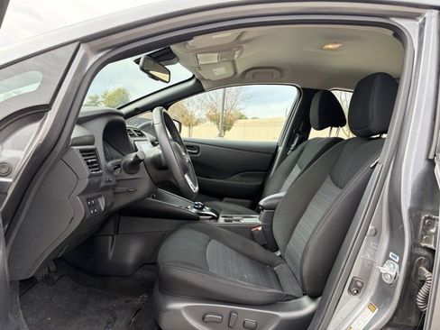 Used 2025 Nissan Leaf SV Plus image 10