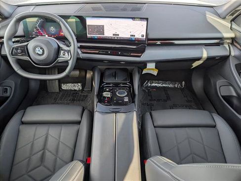 Used 2026 BMW 530i image 19