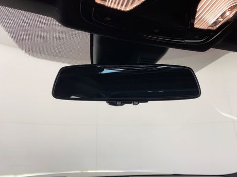 Used 2026 BMW 330i Sedan w/ Convenience Package image 16