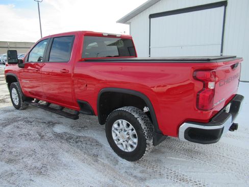 Used 2022 Chevrolet Silverado 3500 LT w/ Convenience Package image 7