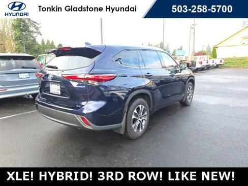 Used 2022 Toyota Highlander XLE image 5