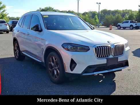Used 2022 BMW X3 xDrive30i w/ Premium Package 2 AWD/4WD image 1