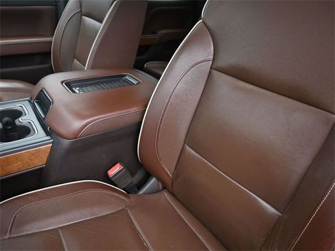 Used 2019 Chevrolet Silverado 2500 High Country w/ Duramax Plus Package image 17