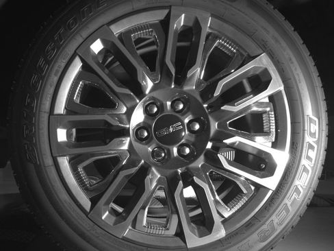 Used 2023 GMC Sierra 1500 Denali Ultimate AWD/4WD image 12