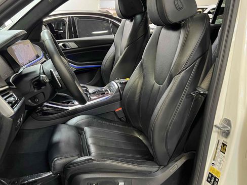 Used 2020 BMW X7 xDrive40i w/ M Sport Package image 22