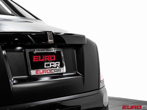 Used 2024 Rolls-Royce Phantom Sedan image 19