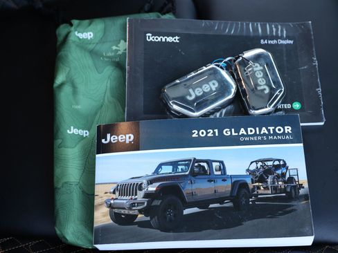 Used 2021 Jeep Gladiator Overland image 5