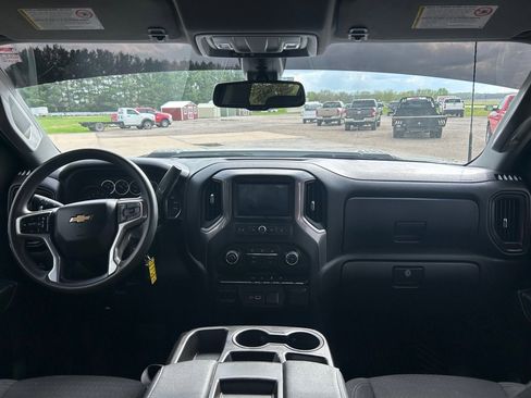 Used 2023 Chevrolet Silverado 2500 Custom w/ Custom Value Package image 19