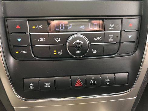 Used 2012 Jeep Grand Cherokee Altitude AWD/4WD image 23