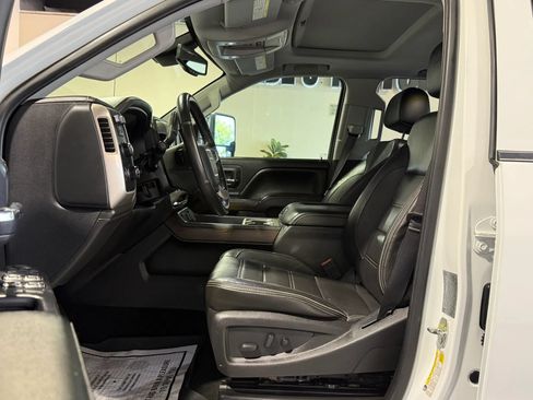 Used 2017 GMC Sierra 3500 Denali w/ Duramax Plus Package AWD/4WD image 13