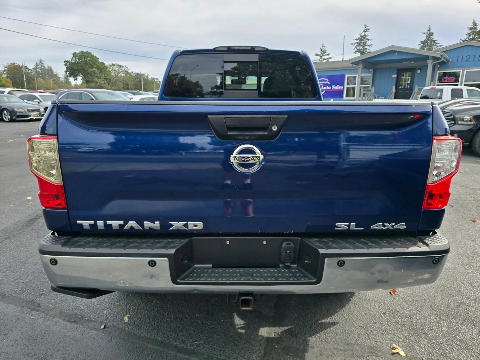 Used 2016 Nissan Titan SL AWD/4WD image 4