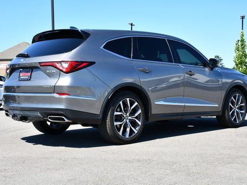Used 2022 Acura MDX SH-AWD w/ Technology Package image 6