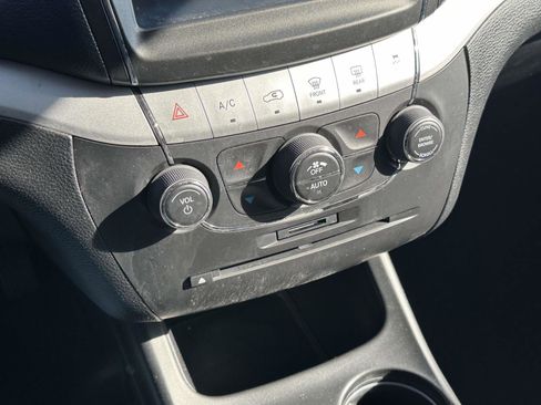 Used 2019 Dodge Journey GT w/ Driver Convenience Group image 32