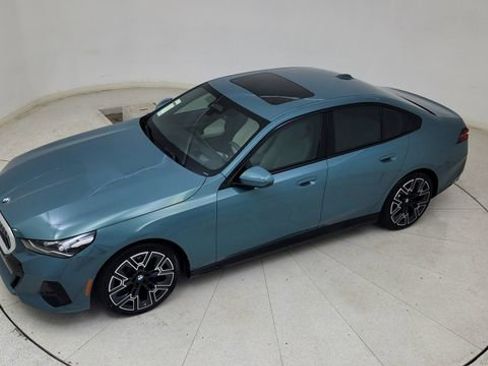 Used 2024 BMW 530i image 77