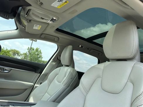 Used 2020 Volvo V90 T6 Cross Country w/ Protection Package AWD/4WD image 21