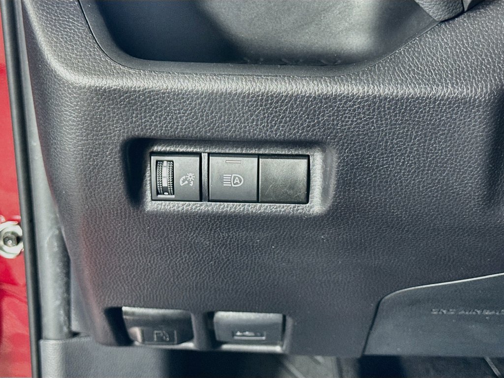 Certified 2025 Toyota RAV4 XLE FWD image 10