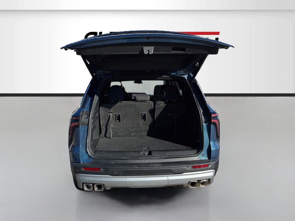 Used 2026 Chevrolet Traverse LT w/ LPO, Floor Liner Package FWD image 26