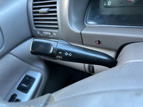 Used 2003 Toyota Camry LE image 19