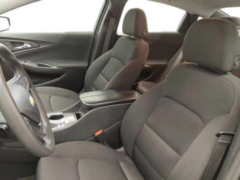 Used 2024 Chevrolet Malibu LT image 17