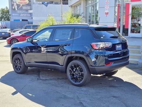 New 2026 Jeep Compass Latitude image 5