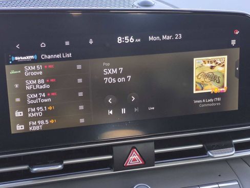 Used 2024 Hyundai Elantra SEL image 13