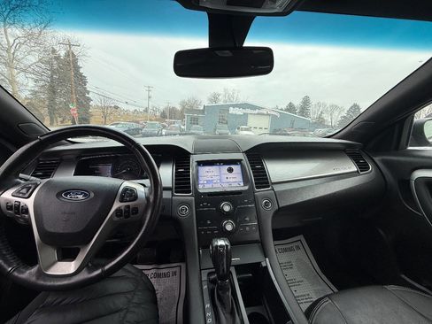 Used 2017 Ford Taurus SEL w/ Equipment Group 201A image 10