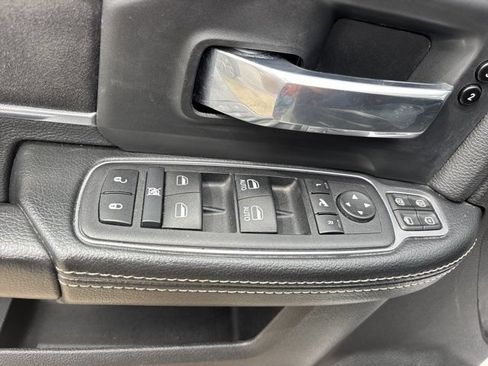 Used 2024 RAM 2500 Laramie AWD/4WD image 23