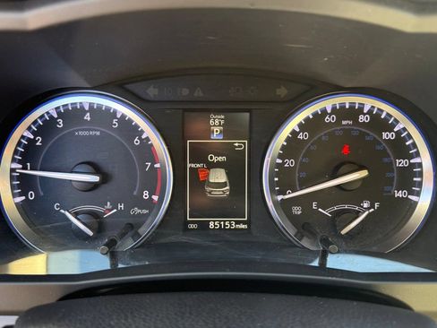 Used 2016 Toyota Highlander XLE AWD/4WD image 35
