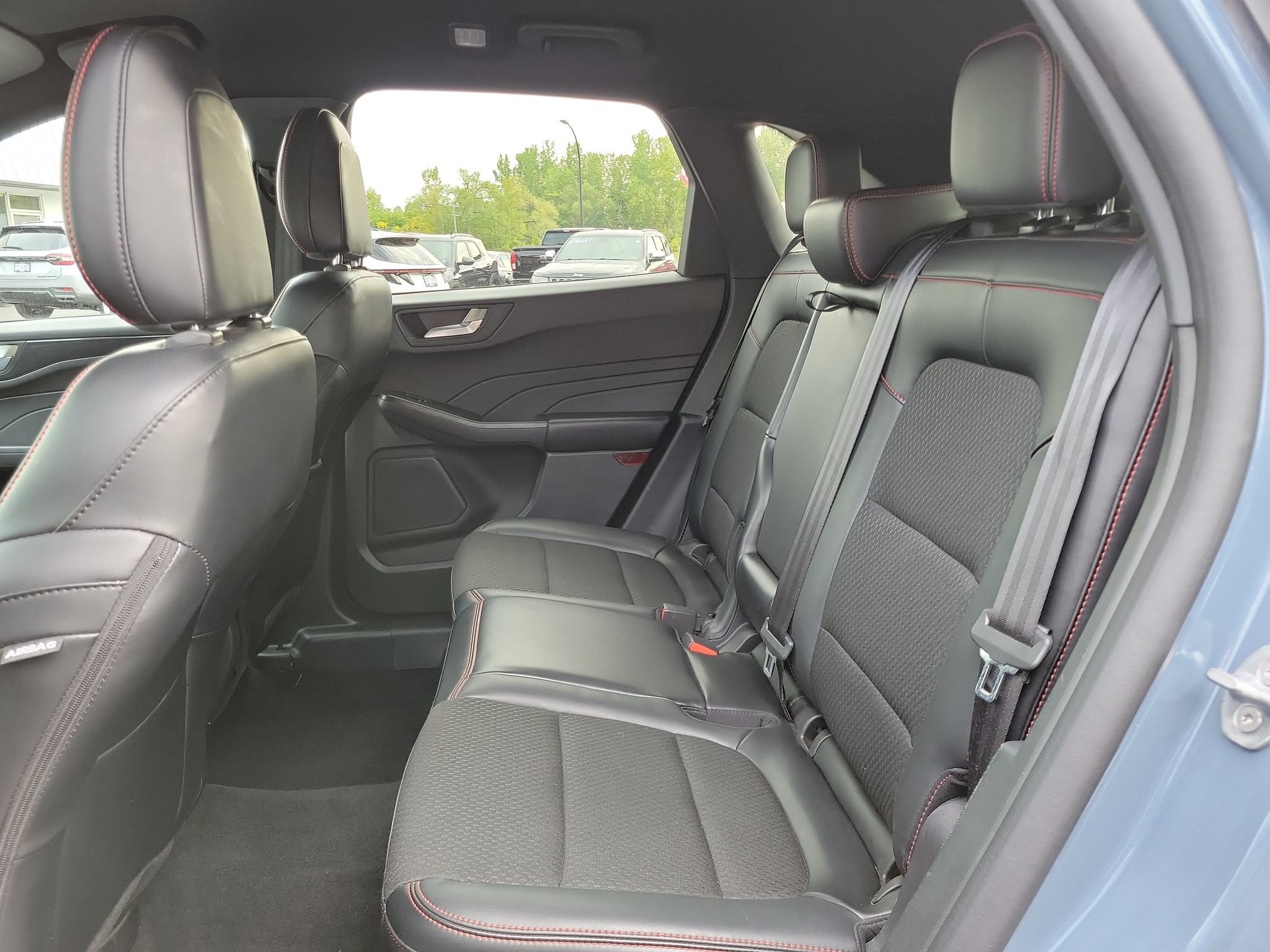 Used 2025 Ford Escape ST-Line Select AWD/4WD image 23