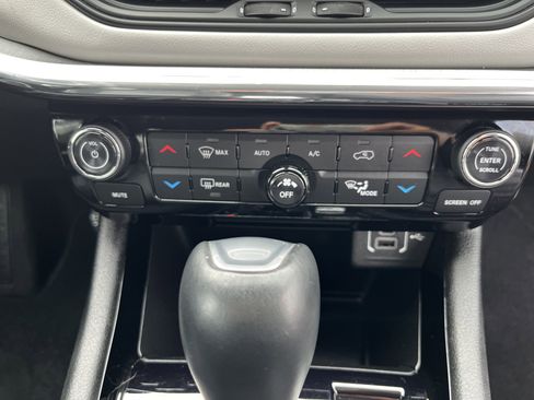 Used 2022 Jeep Compass Limited AWD/4WD image 21