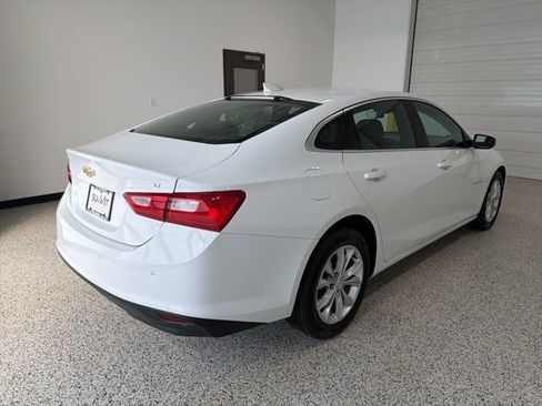Used 2024 Chevrolet Malibu LT FWD image 3