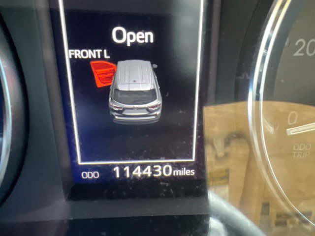 Used 2015 Toyota Highlander XLE AWD/4WD image 2