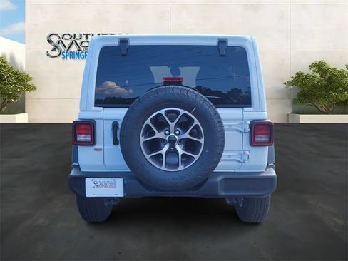 Used 2025 Jeep Wrangler Unlimited Sport AWD/4WD image 4