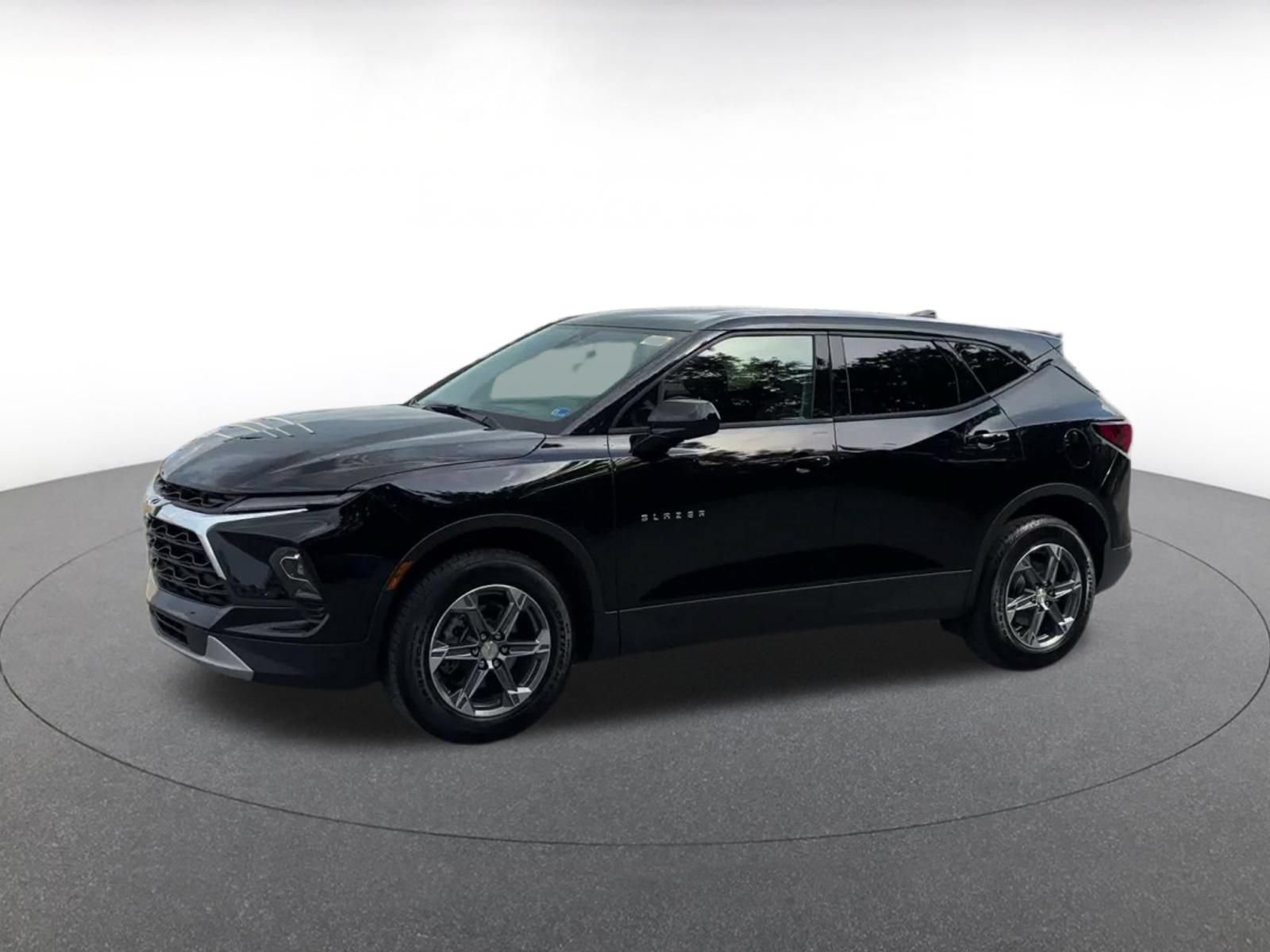 Used 2026 Chevrolet Blazer LT FWD image 7