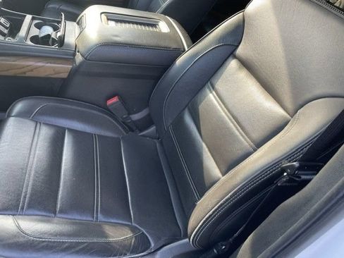 Used 2020 GMC Yukon Denali AWD/4WD image 2