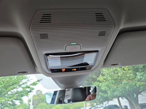 New 2026 Volkswagen Atlas SE image 23