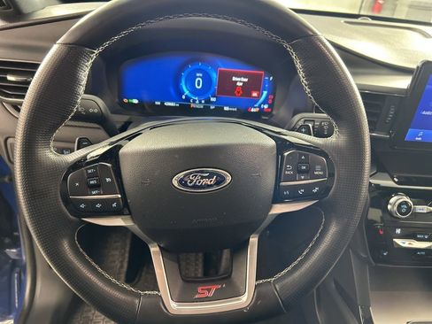 Used 2021 Ford Explorer ST w/ ST Street Pack image 12