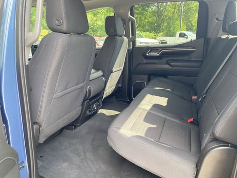 Certified 2024 Chevrolet Silverado 1500 LT AWD/4WD image 15
